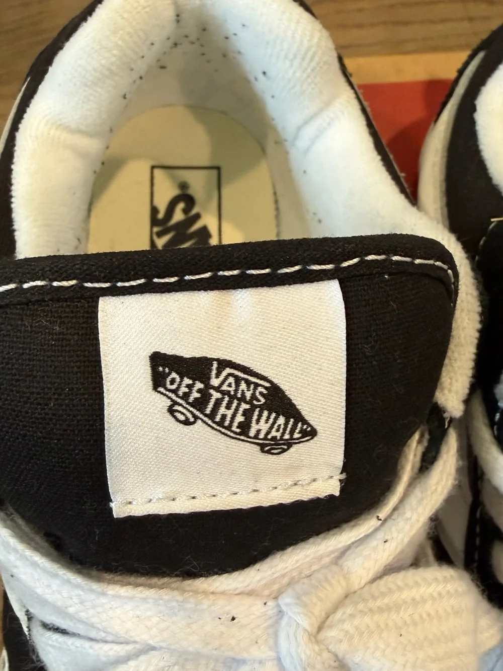 Vans Kids Knu Skool Black/True White Youth Size 3 Skate Shoes In Box